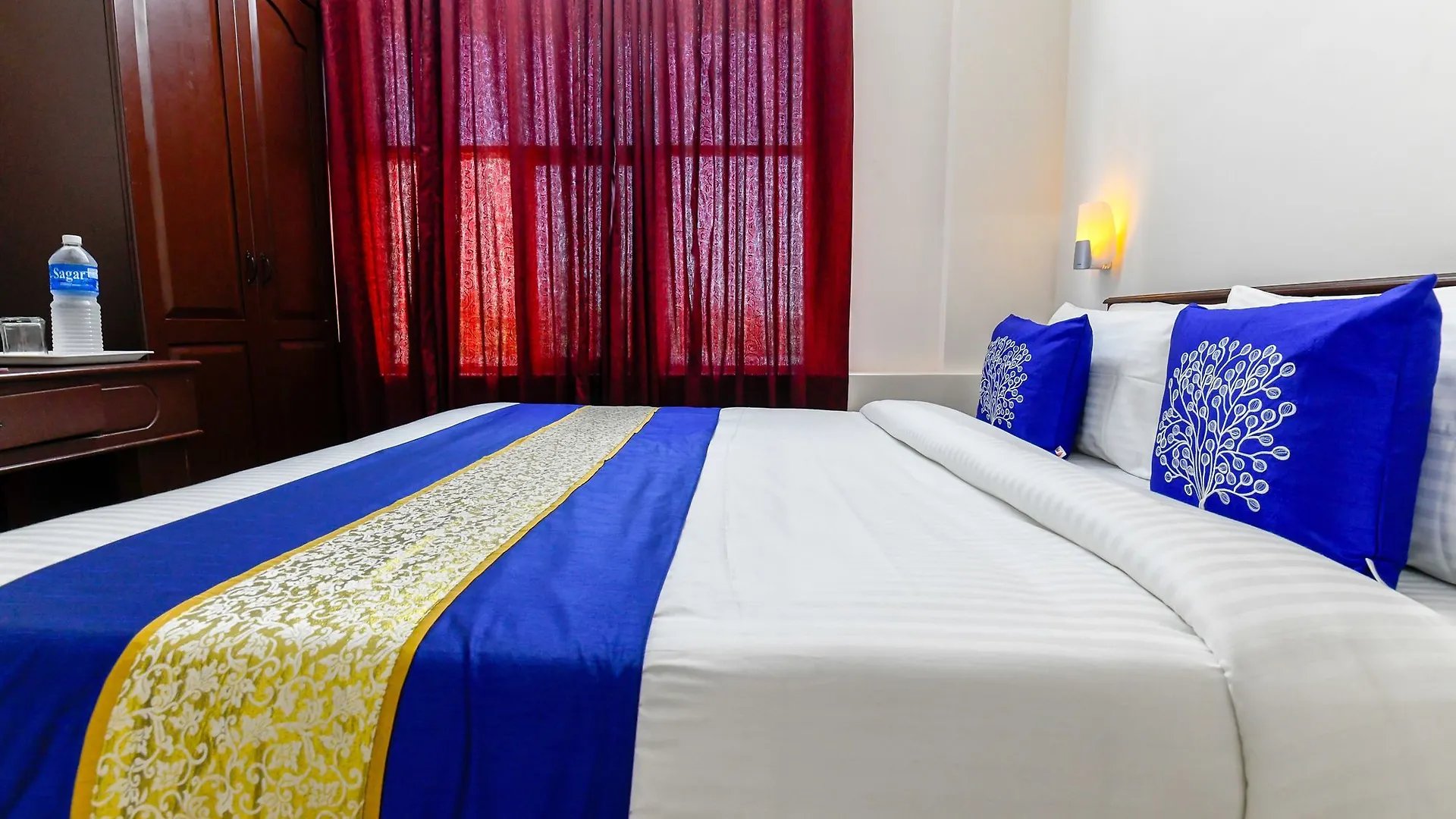 Oyo 11309 Hotel Green Land Residency Kochi 2*,  India