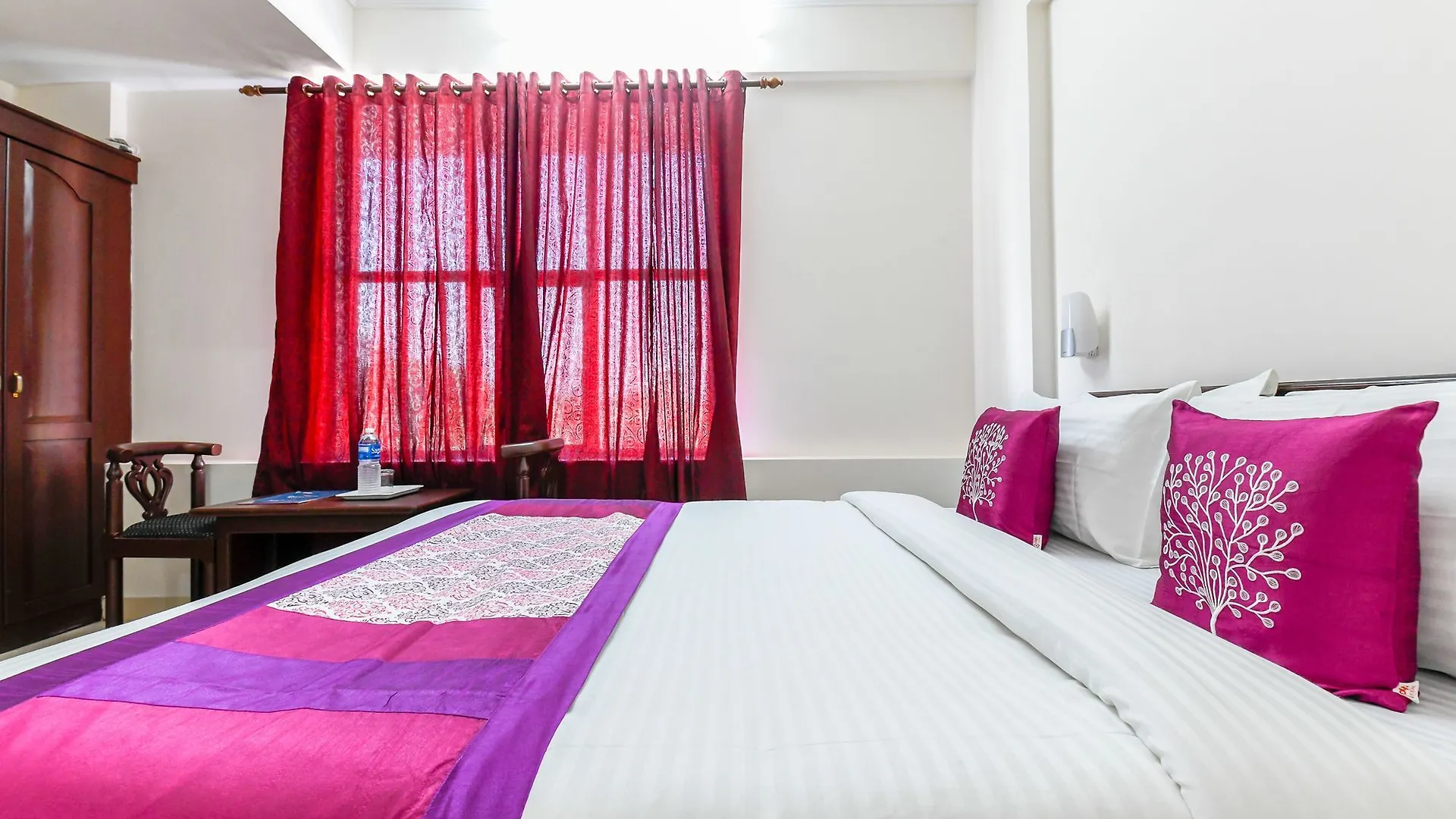 Oyo 11309 Hotel Green Land Residency Kochi 인도